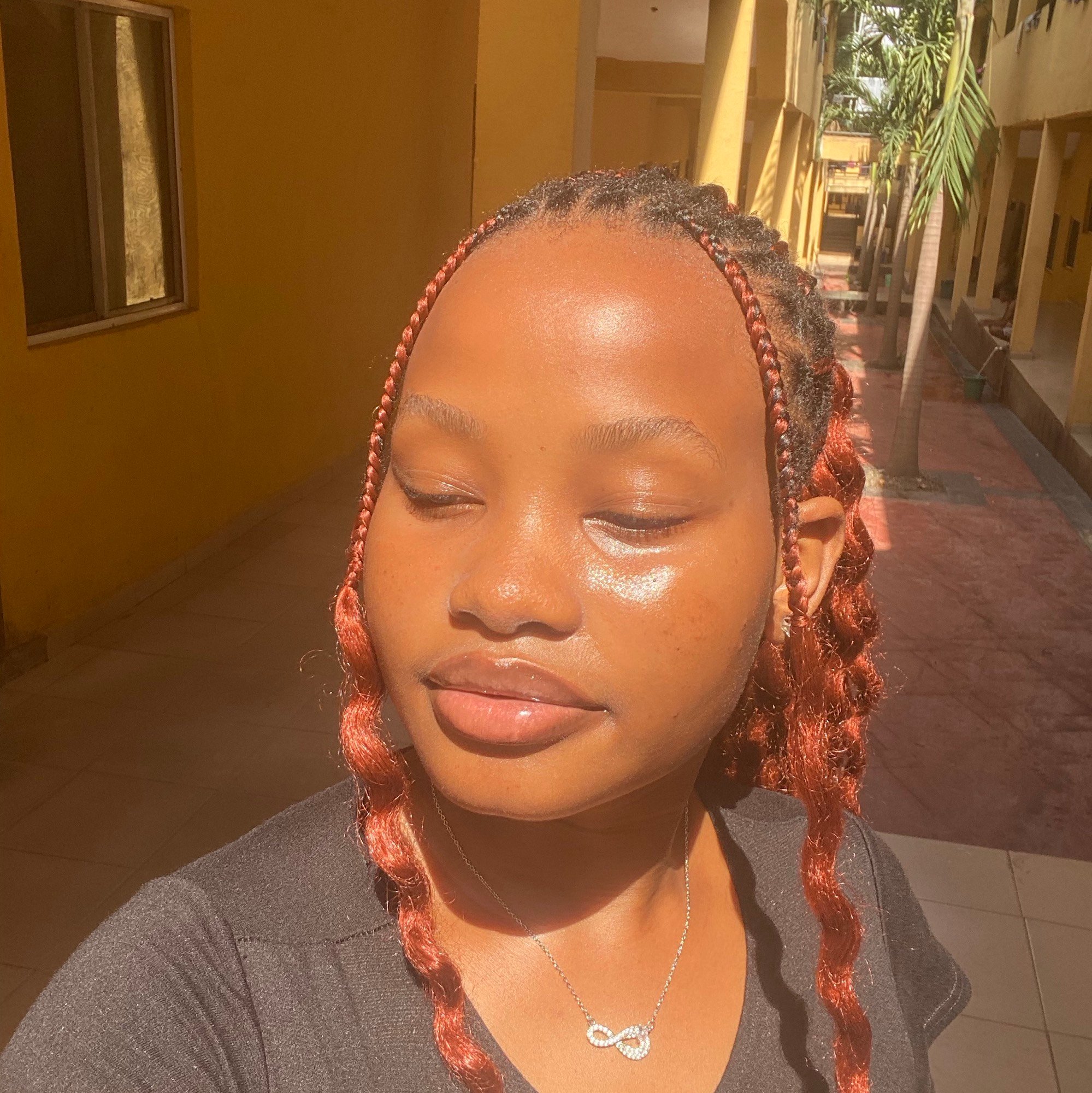 fiyin pfp