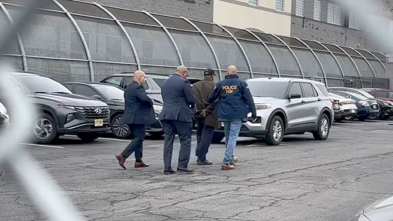 Breaking: Mayor of Newark, NJ, Arrested After ‘Storming’ ICE Detention Facility