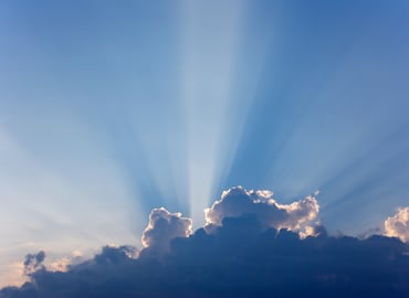 US Consumers Hope for Lower Prices and Taxes in 2025